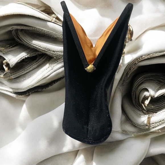 Vintage Black Fabric & Gold Evening Bag Clutch Purse Handbag Gold Latch Frame - Picture 5 of 9